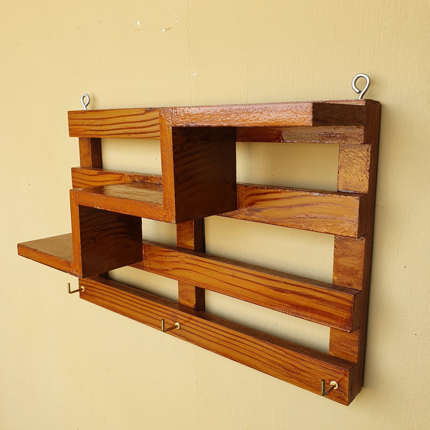 Wall Mount Wooden Mobile Holder (D-8)