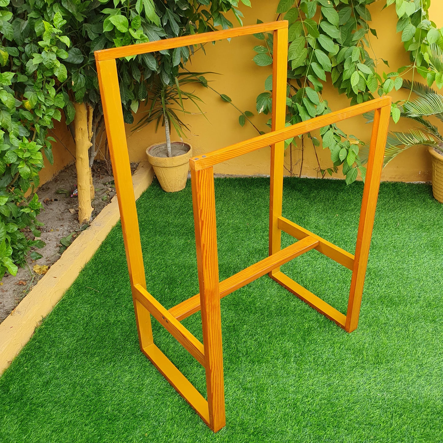 Wooden Towel Stand (D-1)